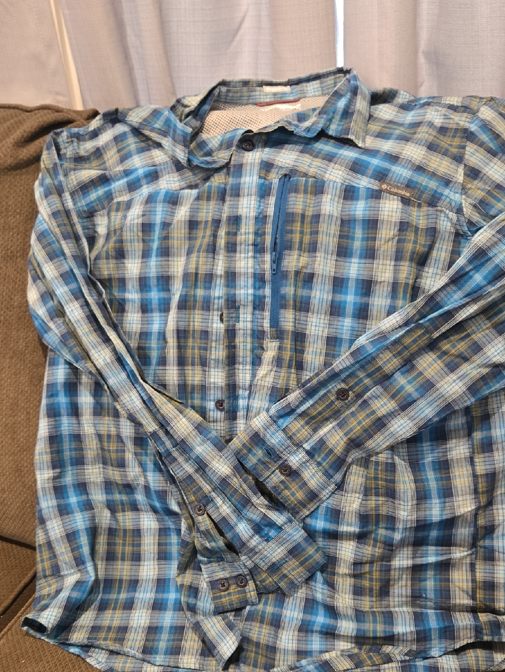 Columbia Men’s Blue Plaid Long-Sleeve Shirt